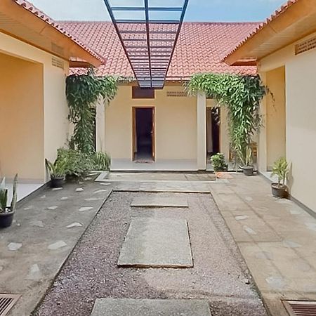 Reddoorz Syariah Near Tugu Lampu Gentur Cianjur Otel Dış mekan fotoğraf