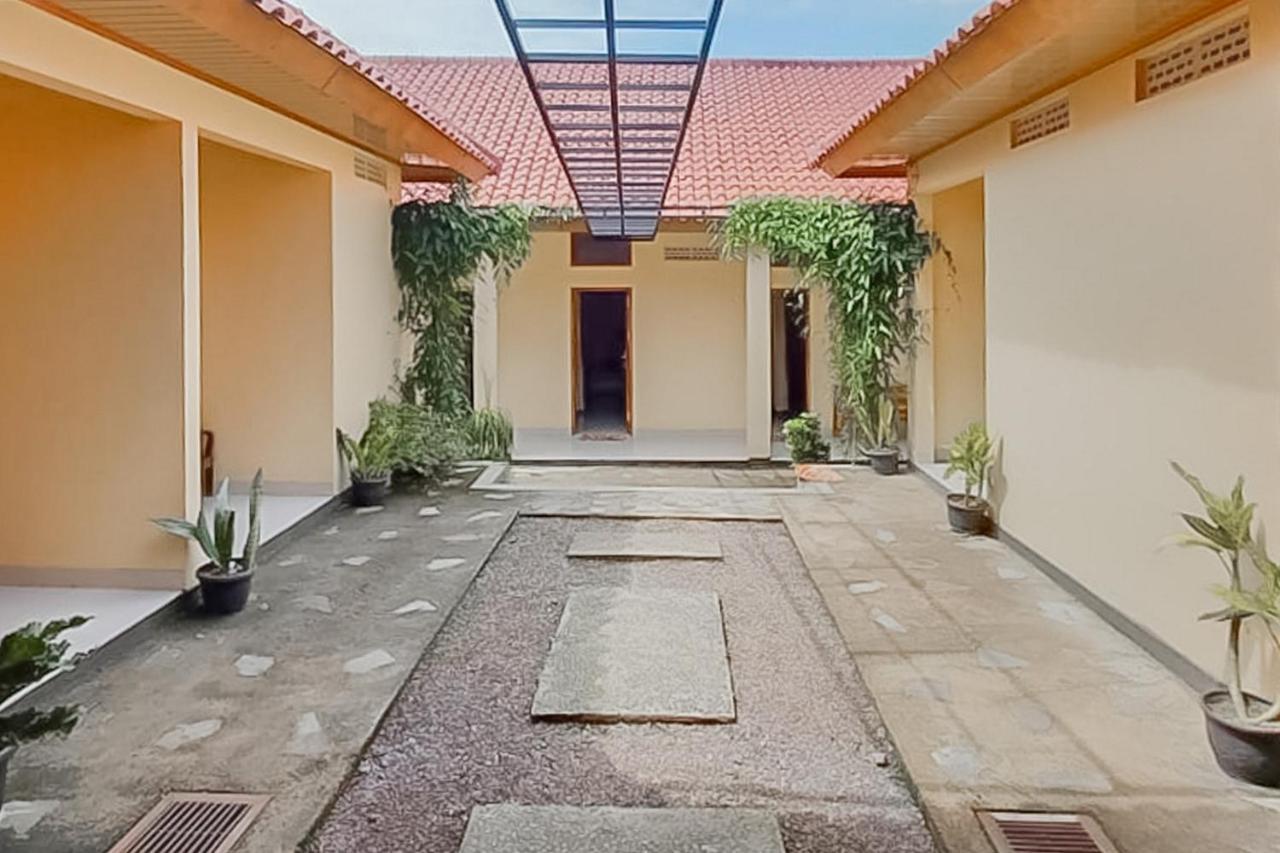 Reddoorz Syariah Near Tugu Lampu Gentur Cianjur Otel Dış mekan fotoğraf